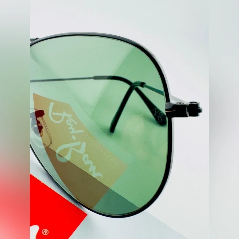 Ray-Ban Aviator Classic Sunglasses RB3025 Polished Black Frame with Green Lenses
